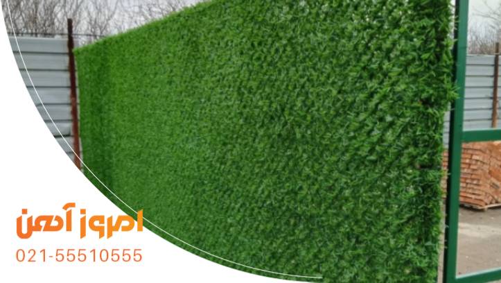 نصب فنس سبز بر روی پایه فنس فلزی جهت پارتیشن بندی