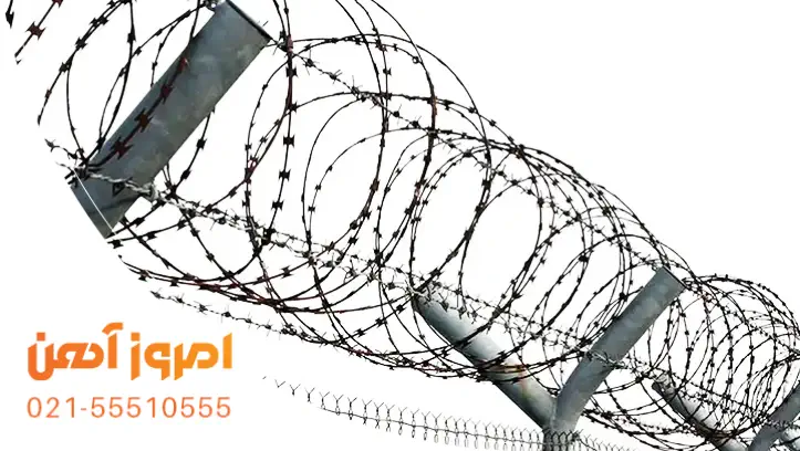 محل قرار گیری پایه سیم خاردار روی فنس
